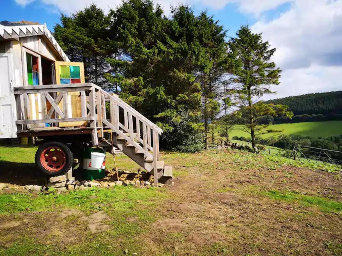 2 X Double Bed Glamping Wagon In Dalby Forest Scarborough Extérieur photo